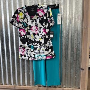 Women’s Scrub Set-Print Top-Teal Scrub Pants-S top/XS Regular Length Pant